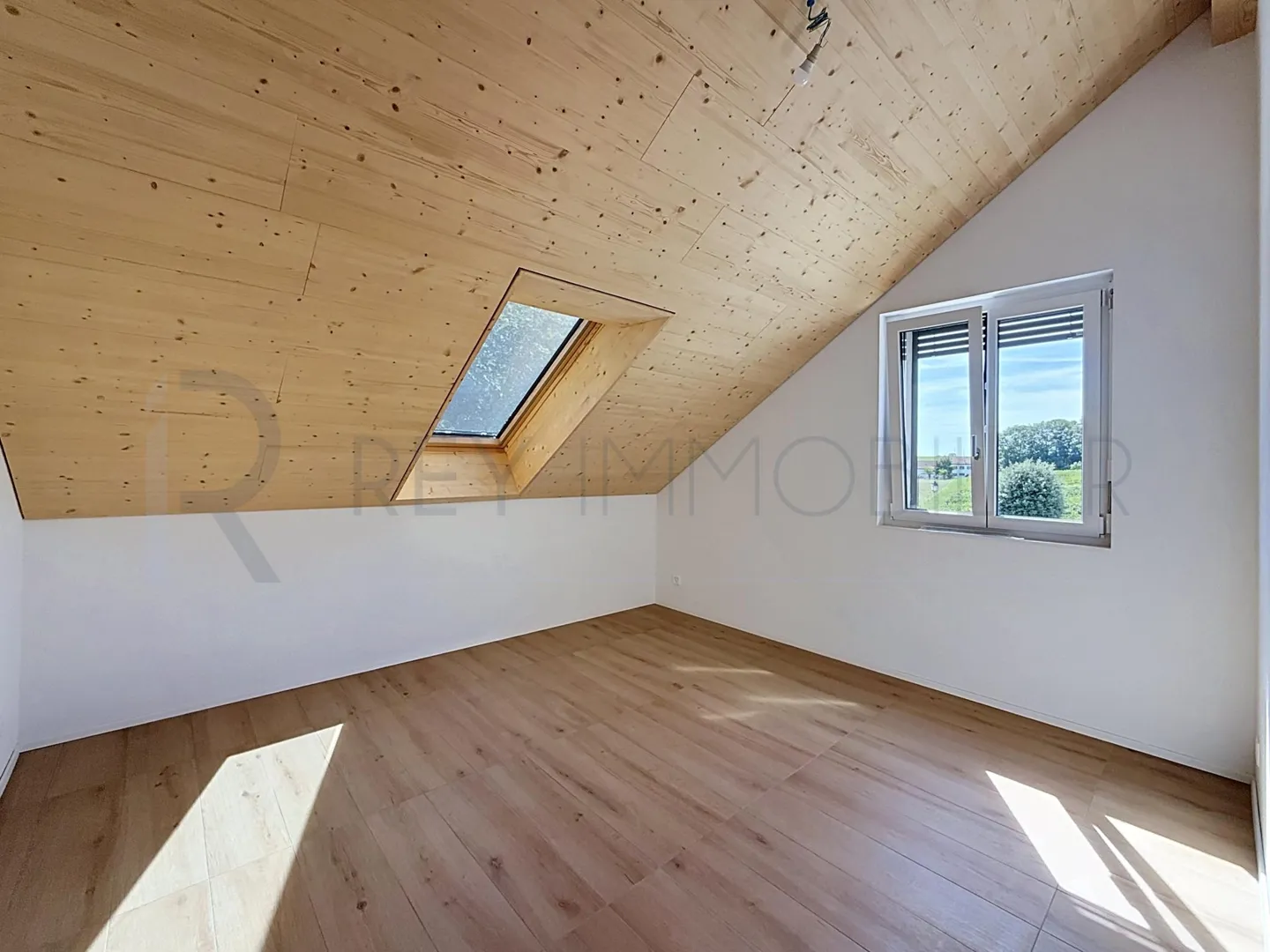 Triplex Charmant avec Jardin - Photo 9 sur 10