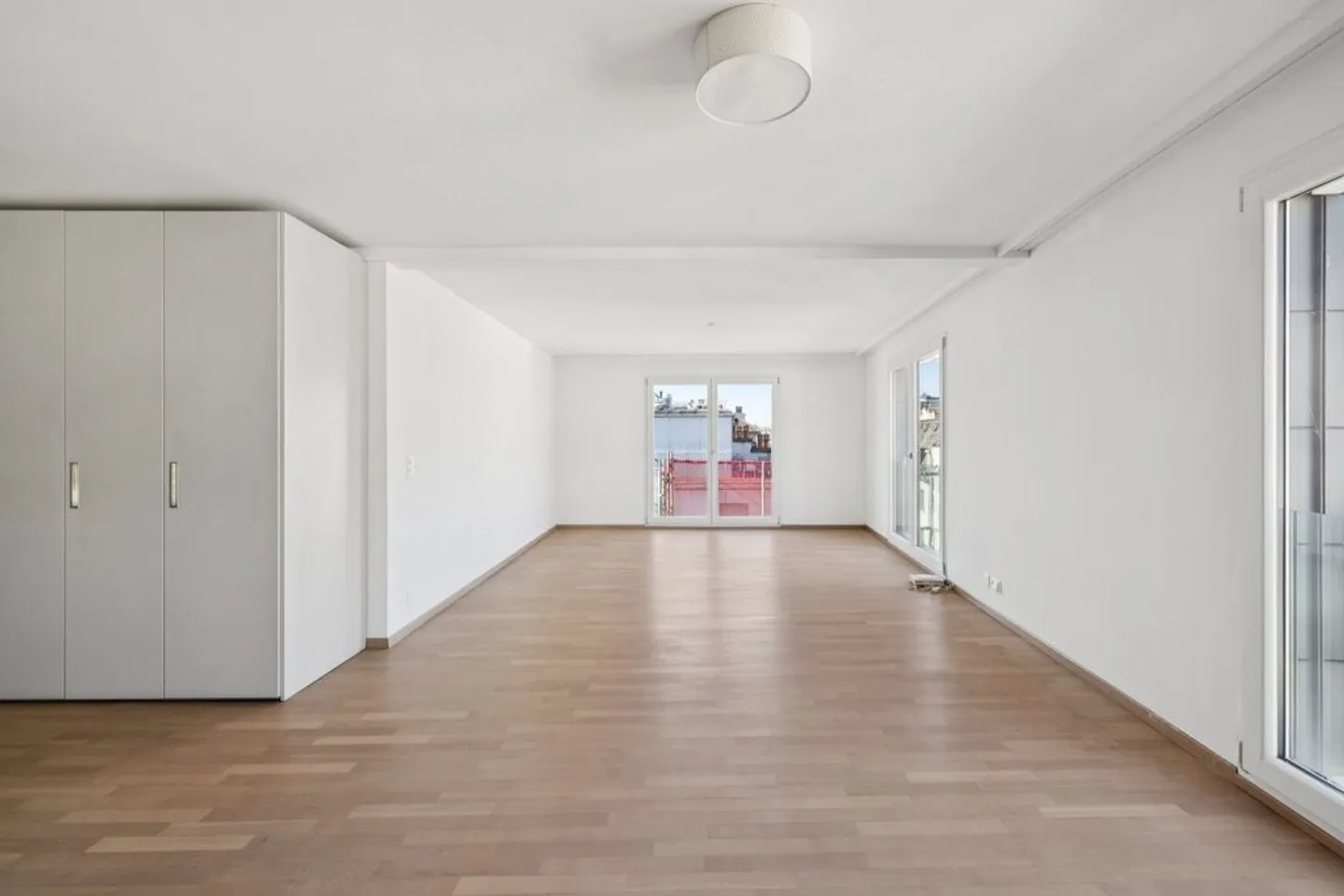 Schönes modernes Dachgeschoß-Apartment im 5. Stock - Foto 2 di 11