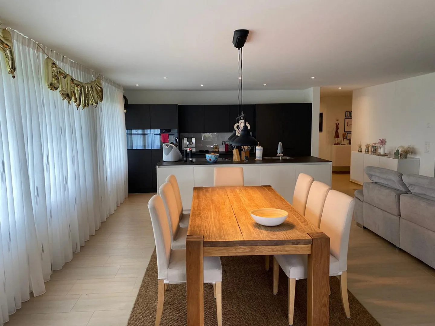 Grosszügige 5.5-Zimmer-Wohnung in Algetshausen (1. OG) - Foto 2 von 15