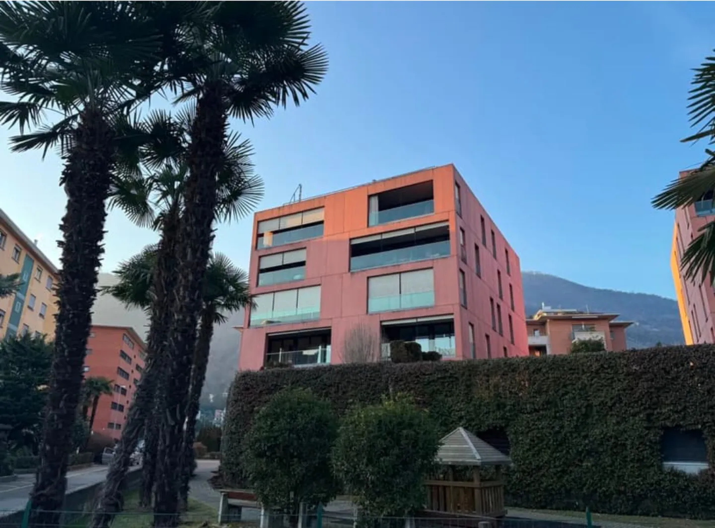 Elegant 4.5-room apartment with breathtaking views: Residential complex 'La Perla' - Photo 1 of 21