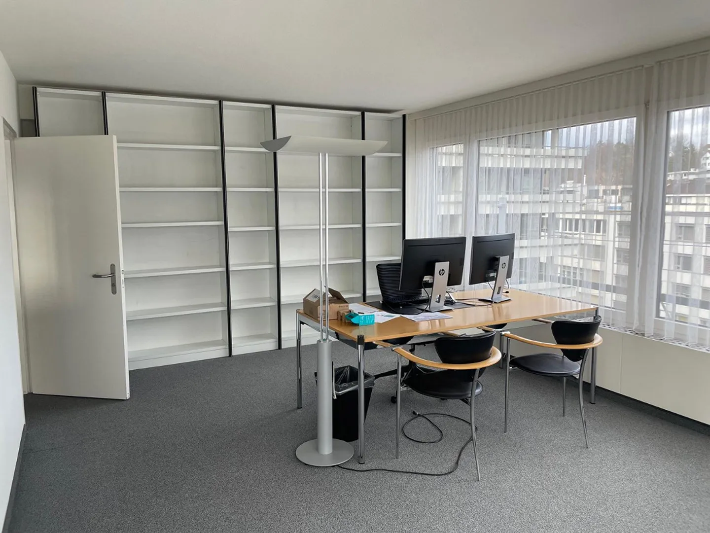Representative, fully developed office space in the best location in Zug - Photo 3 of 7