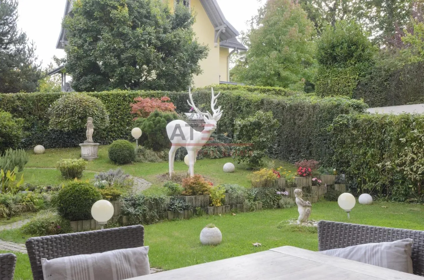 Appartement Charmant avec Jardin - Photo 2 sur 2
