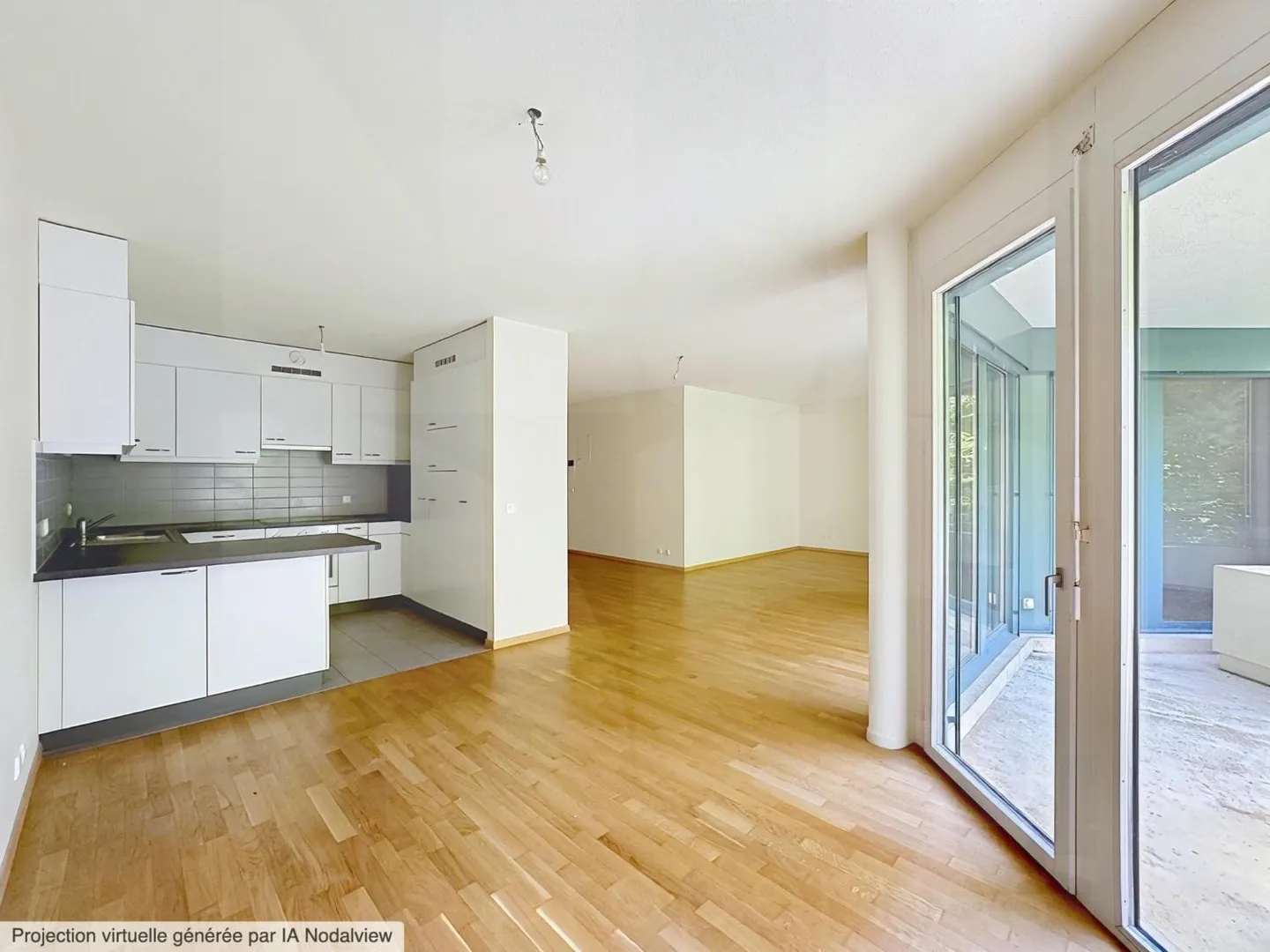 Spacious 5-Room Apartment - Photo 2 of 3