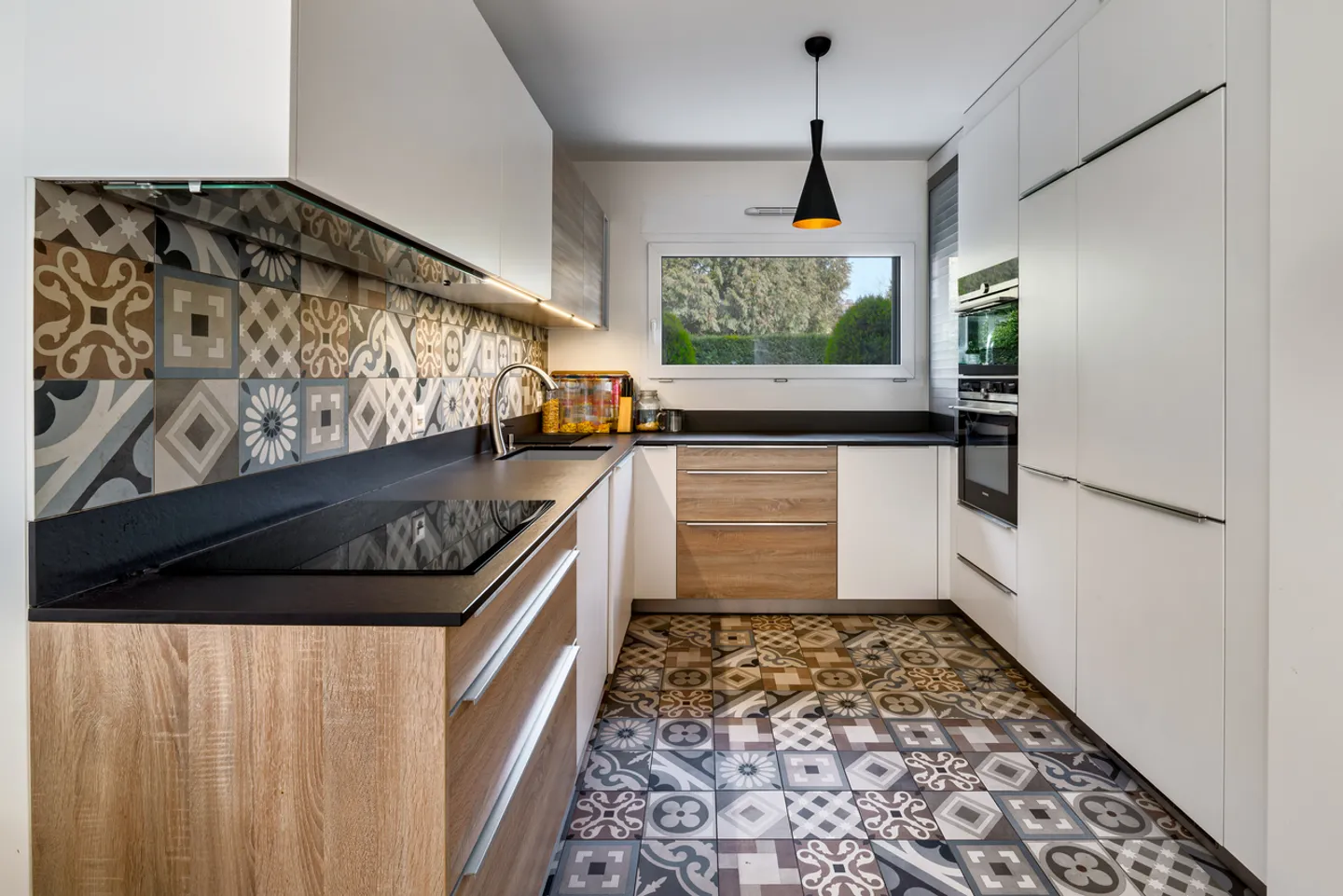 Villa contemporanea angolare - Foto 6 di 11