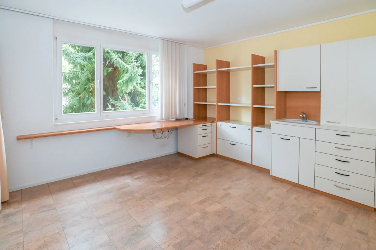 «Rollstuhlgängige Gewerberäume im Erdgeschoss / vielseitig nutzbar» - Photo 7 of 14