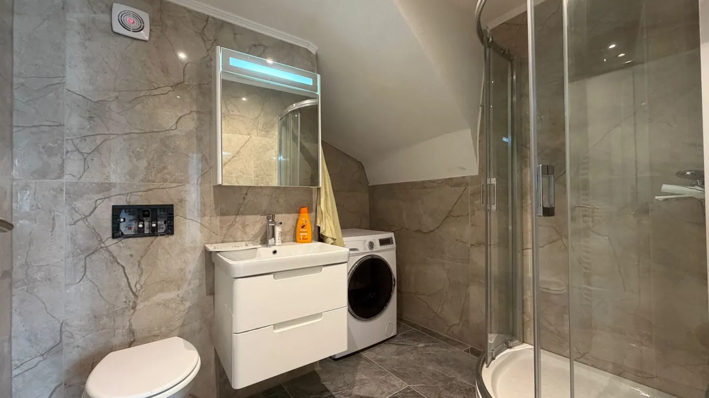 Bright 5-room maisonette apartment with large terrace in Gelterkinden - Photo 7 of 15