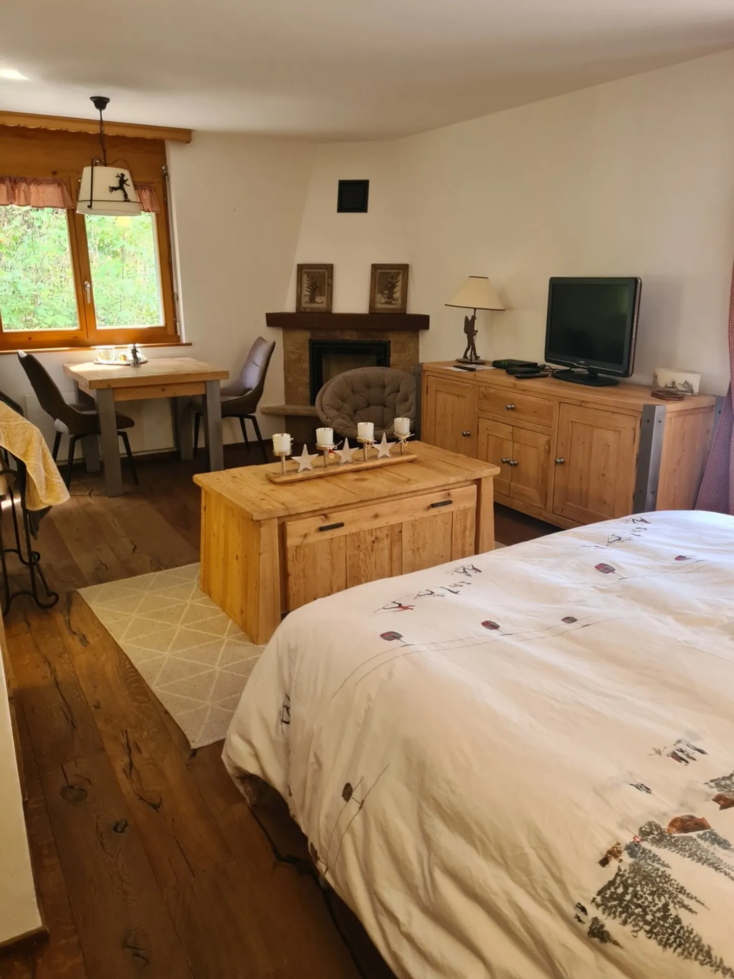 Charming Studio with Terrace - Photo 1 of 17