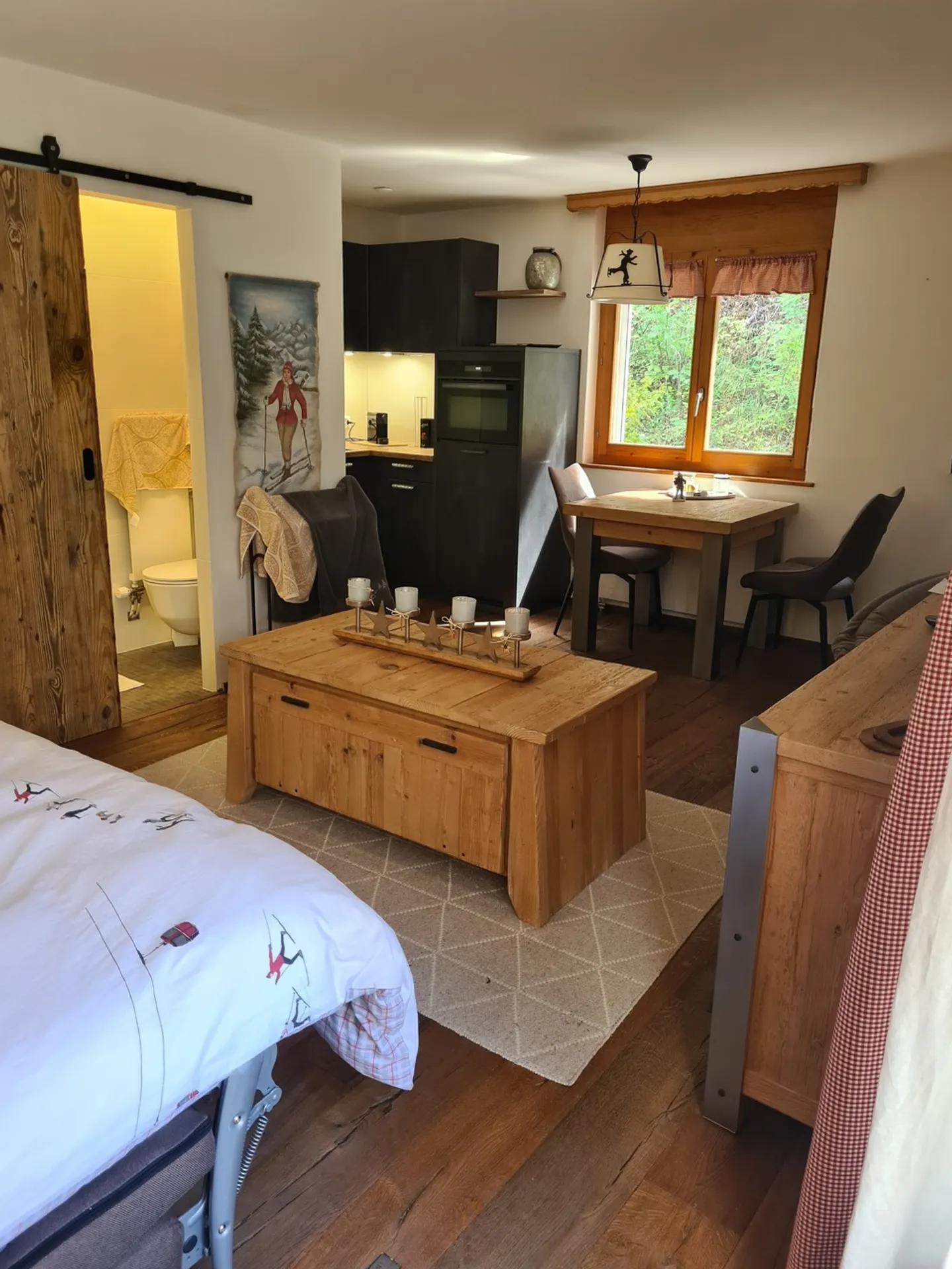 Charming Studio with Terrace - Photo 2 of 17