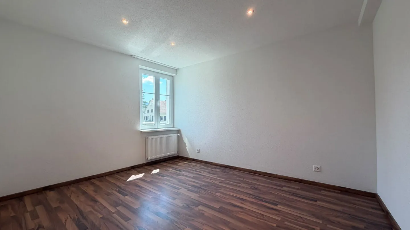 Bright 5-room maisonette apartment with large terrace in Gelterkinden - Photo 4 of 15