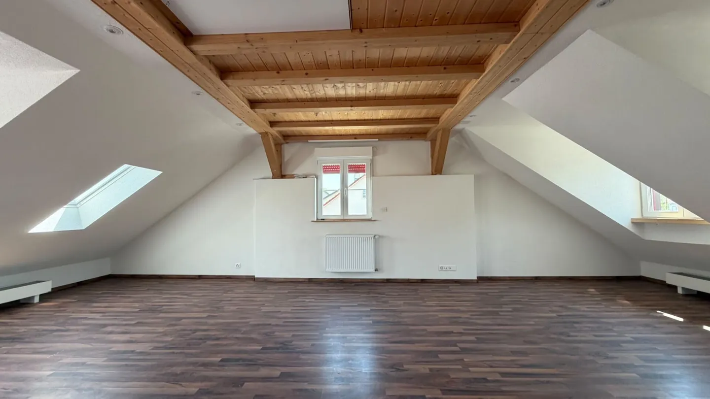 Bright 5-room maisonette apartment with large terrace in Gelterkinden - Photo 11 of 15