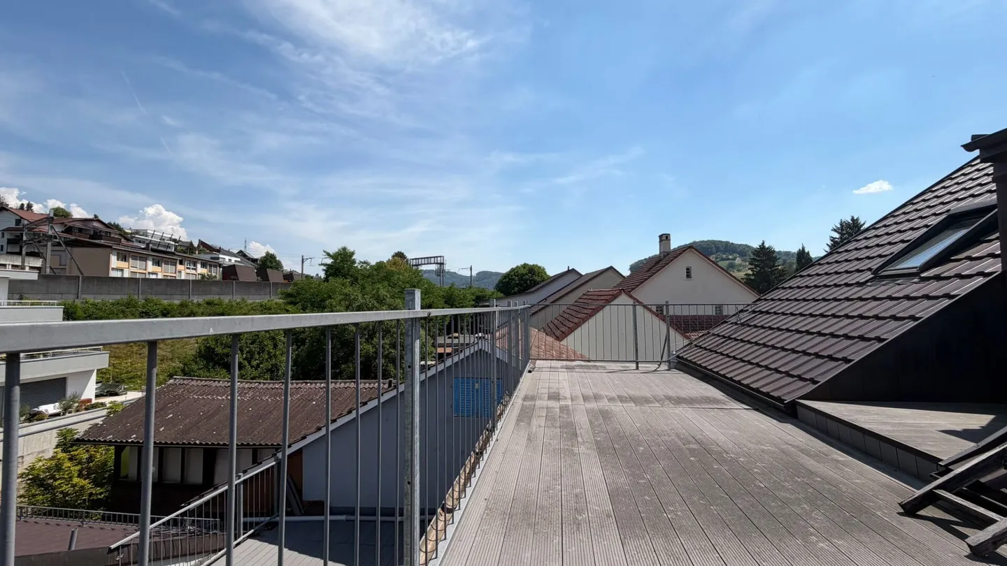 Bright 5-room maisonette apartment with large terrace in Gelterkinden - Photo 14 of 15