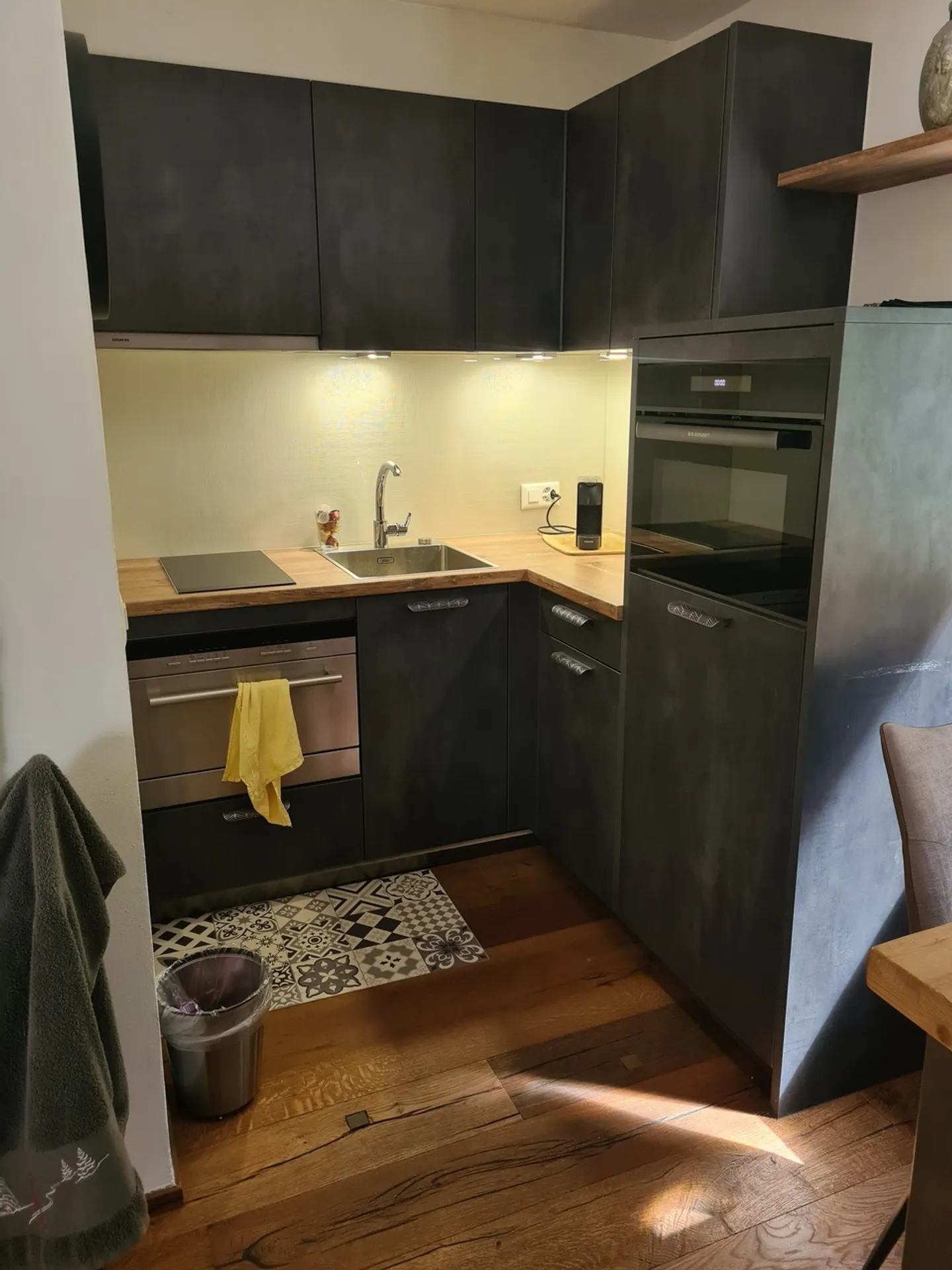 Charming Studio with Terrace - Photo 6 of 17