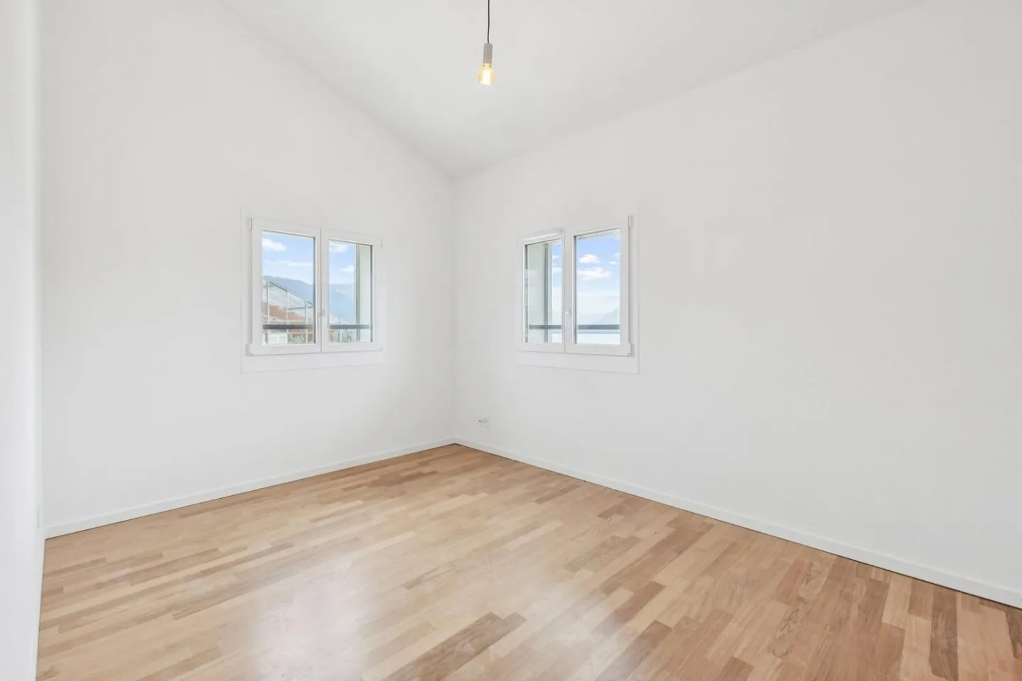 Duplex Rénové avec Vue sur le Lac - Photo 7 sur 11