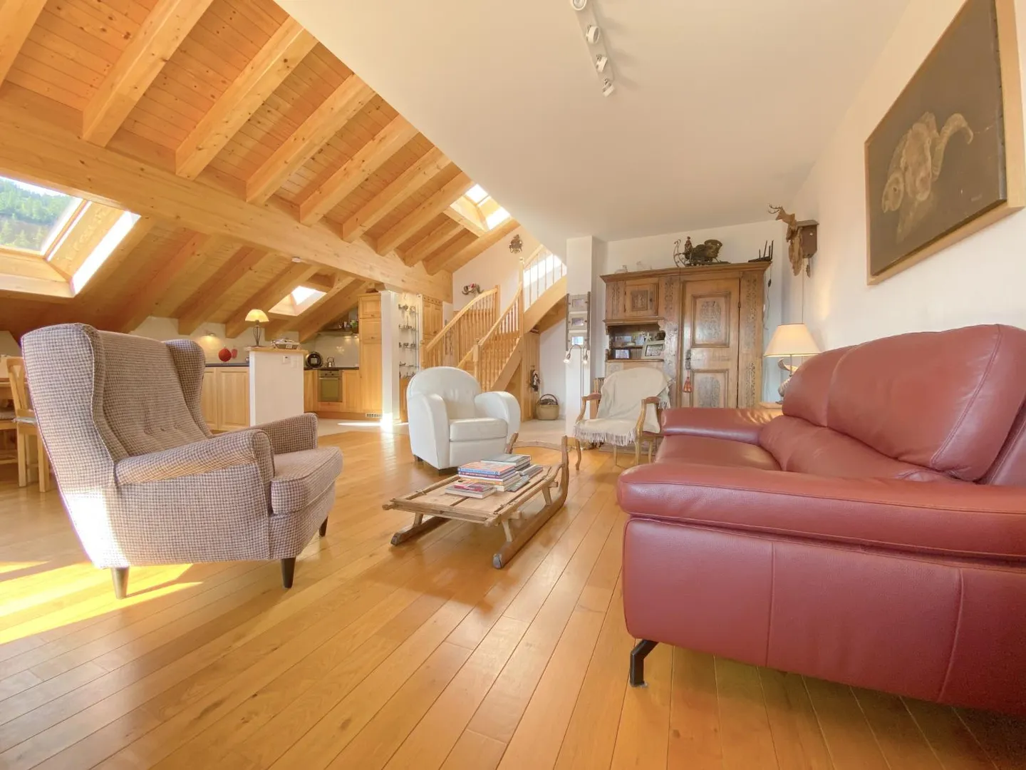Dachgeschoss 5.5 Zimmer - Foto 3 von 13