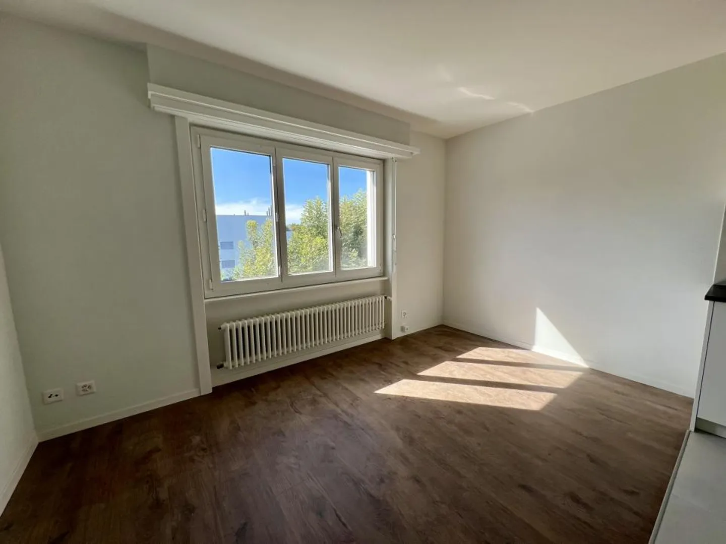 Studio im 2. Stock renoviert - Foto 3 von 4