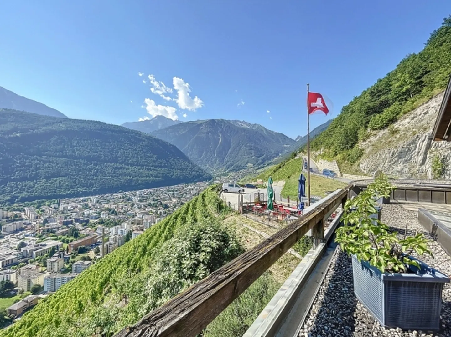Extraordinary Building in Unestimable Potential - Martigny - Photo 6 of 20