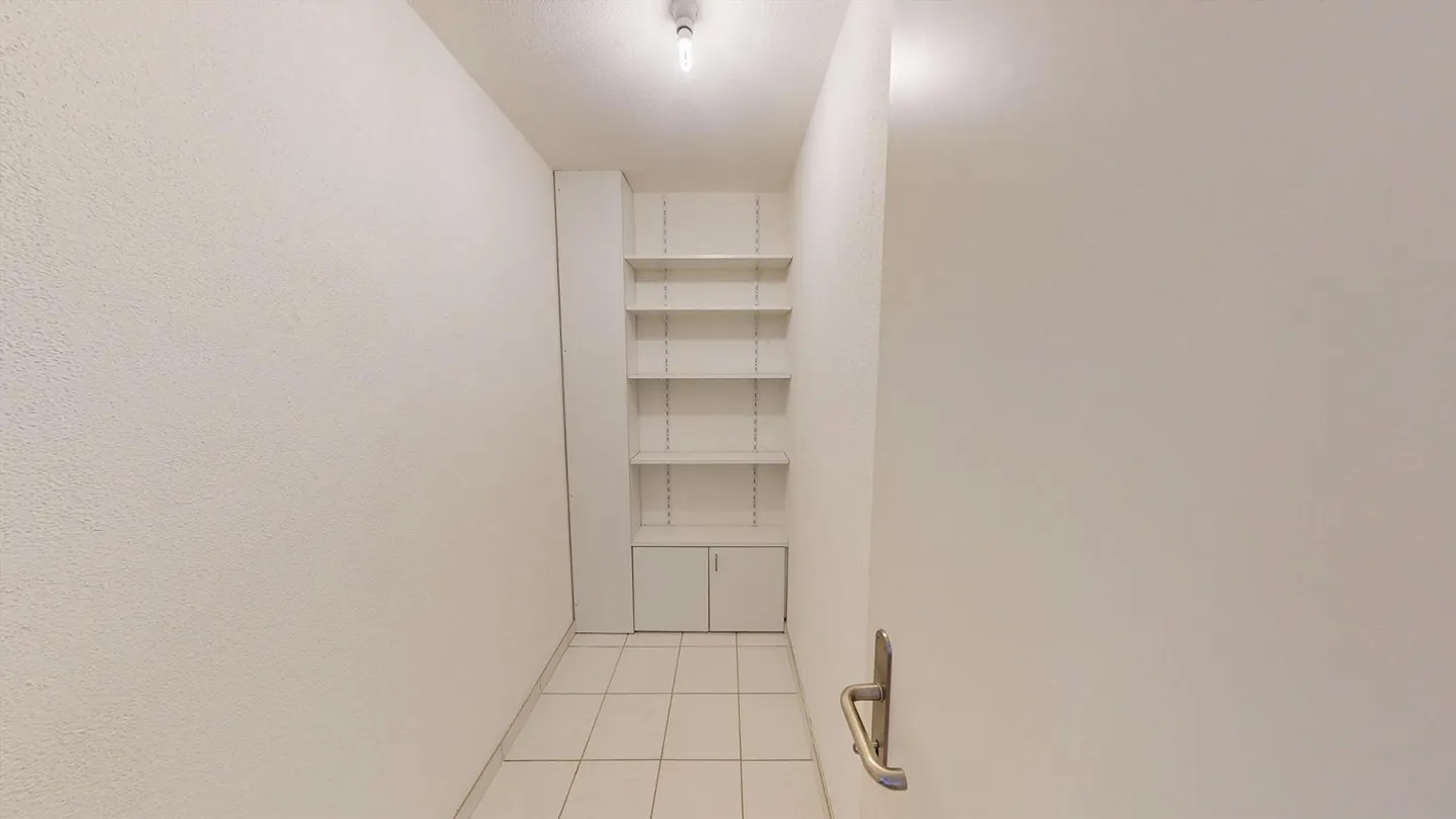3.5-room apartment with lake view - Photo 10 of 13