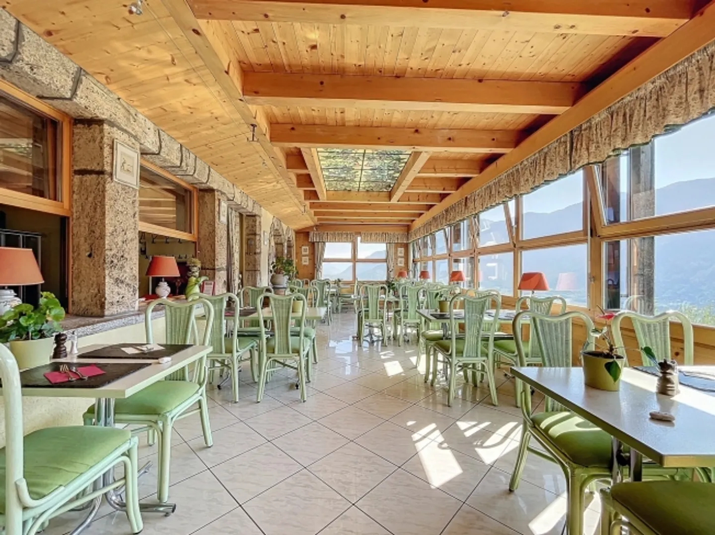 Extraordinary Building in Unestimable Potential - Martigny - Photo 13 of 20