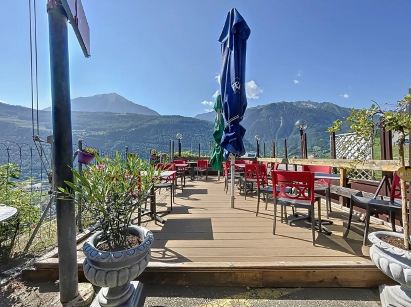 Extraordinary Building in Unestimable Potential - Martigny - Photo 9 of 20
