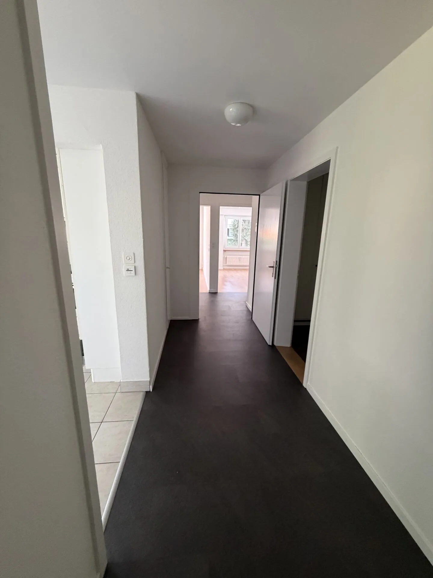 Barrier-free 3.5-room apartment with huge balcony in Urtenen-Schönbühl for rent! - Photo 6 of 18