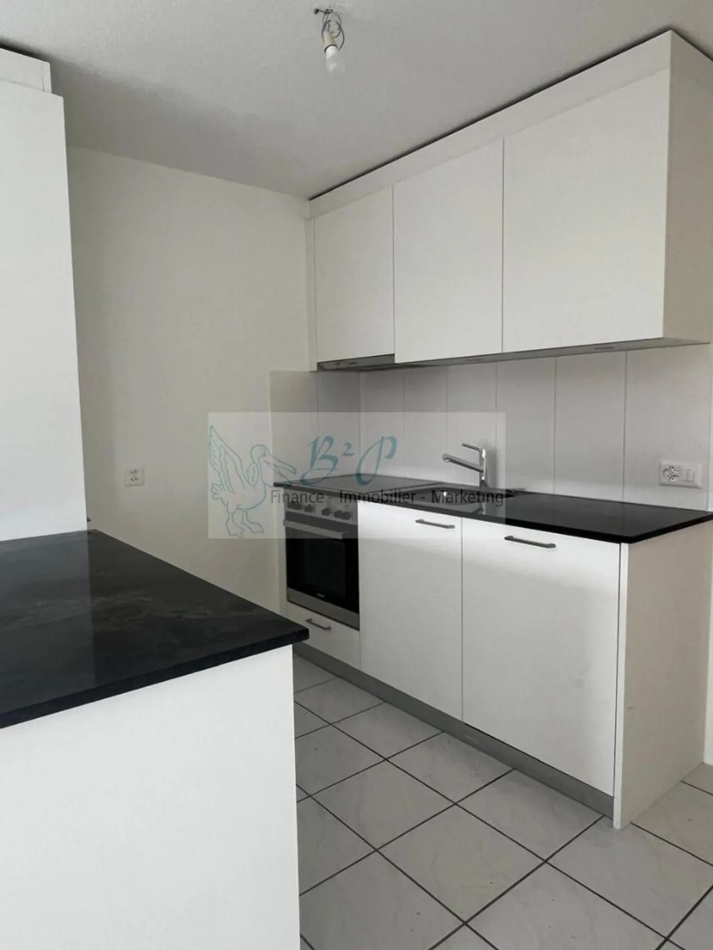 3.5 Room Apartment - Photo 1 of 8