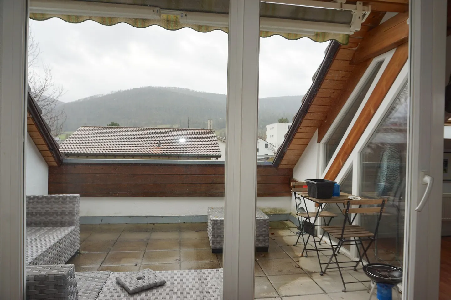 Immeuble mixte avec potentiel - Photo 8 sur 14