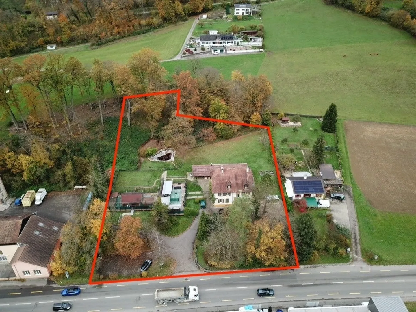 Attractive plot with versatile potential and existing property in idyllic location - Photo 1 of 13