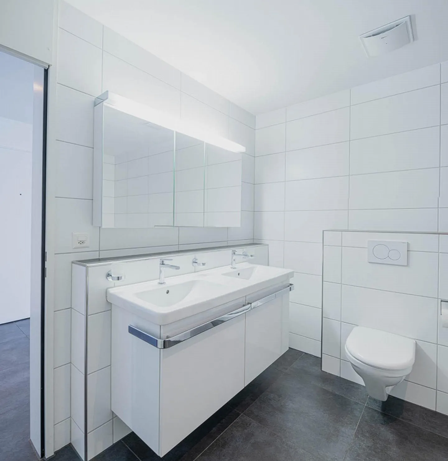 Appartement spacieux de 3,5 pièces à Feuerthalen ! - Photo 4 sur 9