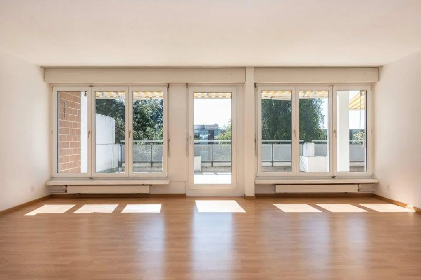 Quietly located development! RENT WITHOUT DEPOSIT - Photo 4 of 6