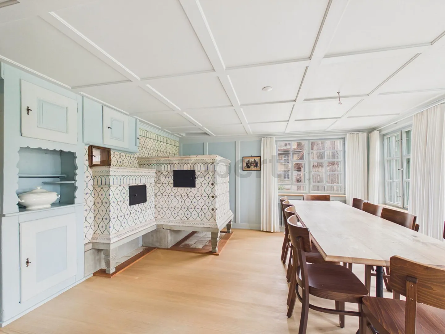 Professionally Restored Timber House, Historical Flair & Large Space - Photo 5 of 14