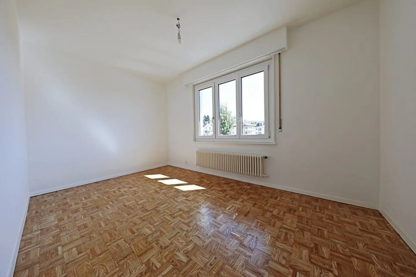 Magnifique 4,5 pièces avec balcon et vue - 3 chambres - 1 SDB - Foto 7 von 8