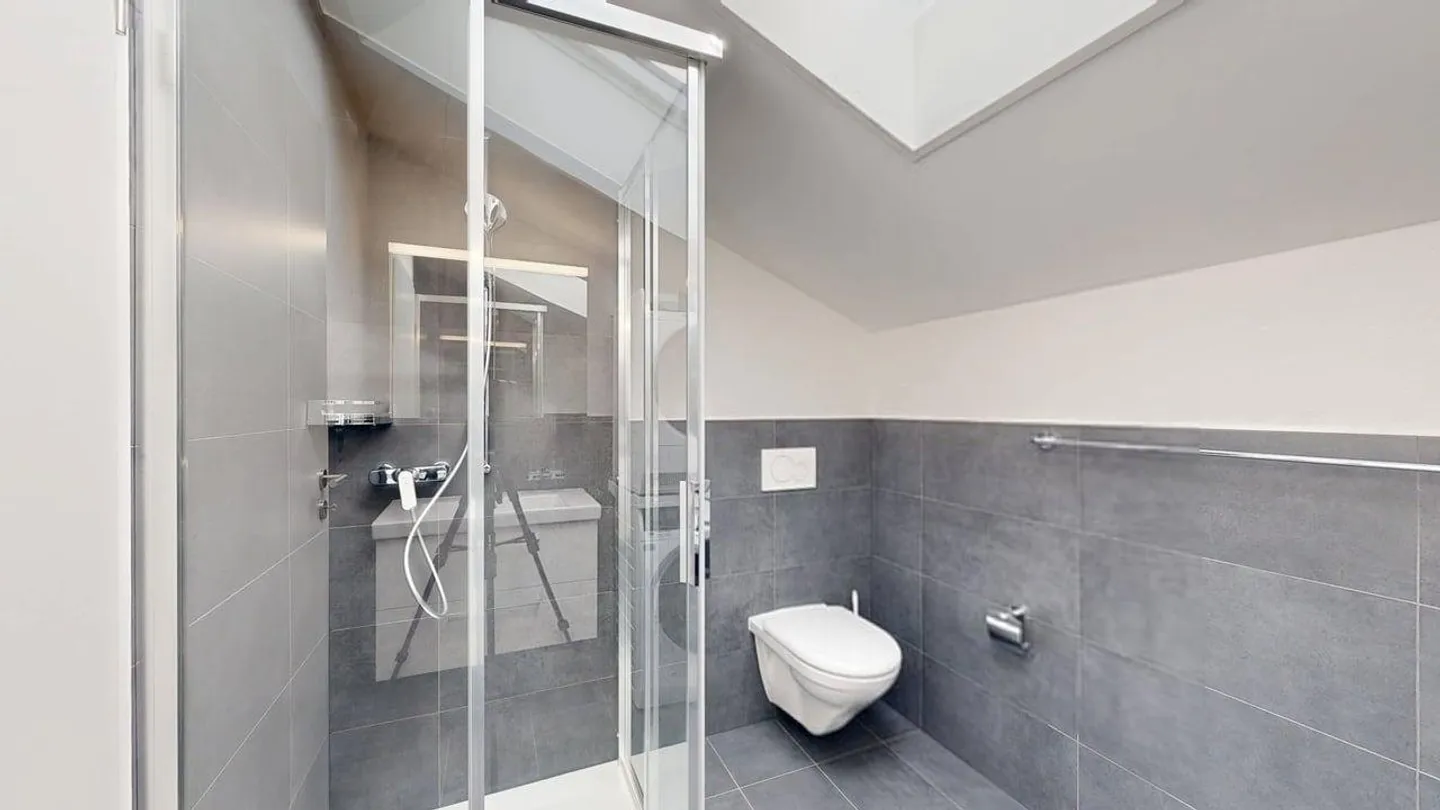 Attraktive Neubauwohnung im Dachstockausbau  im Lindenquartier! - Foto 9 von 13