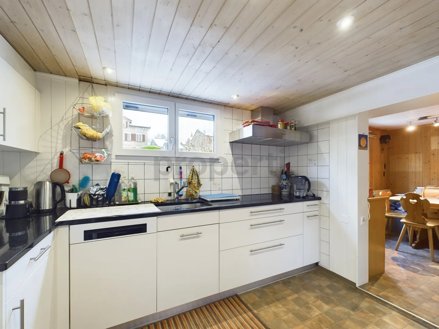 Zuhause mit Zusatznutzen - grosszügige 5.5-Zimmer-Wohnung &amp; Mieteinnahmen im Erdgeschoss - Foto 4 von 13