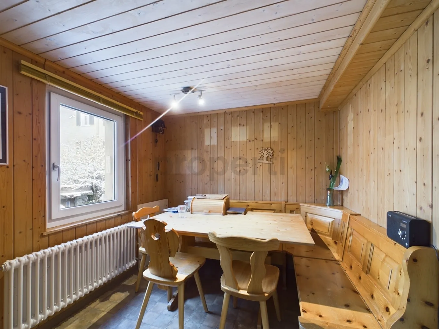 Zuhause mit Zusatznutzen - grosszügige 5.5-Zimmer-Wohnung &amp; Mieteinnahmen im Erdgeschoss - Foto 5 von 13