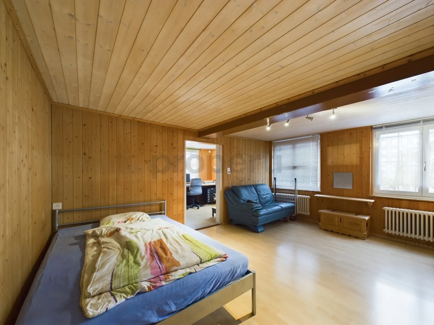 Zuhause mit Zusatznutzen - grosszügige 5.5-Zimmer-Wohnung &amp; Mieteinnahmen im Erdgeschoss - Foto 6 von 13