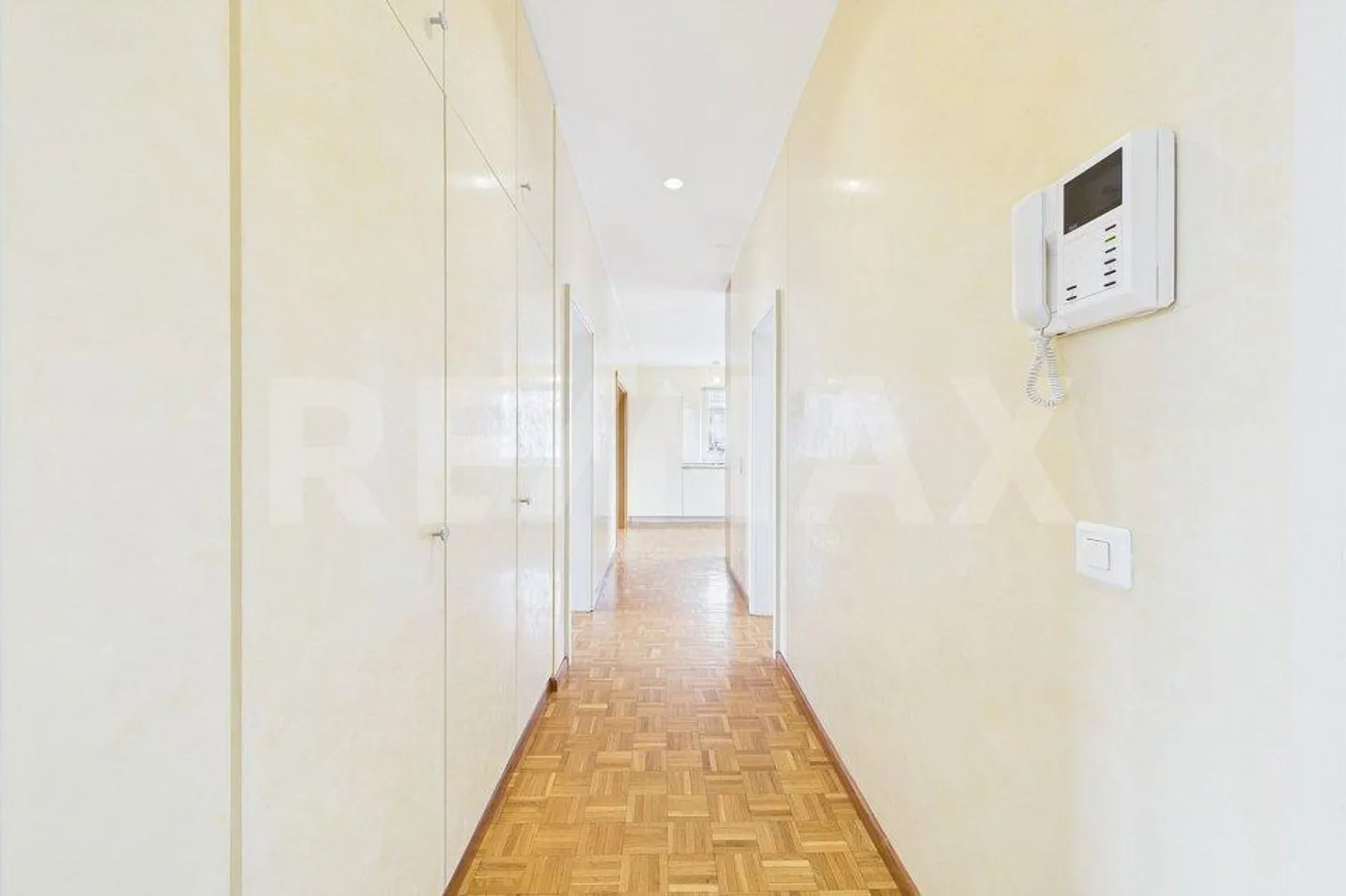 3.5-Room Apartment in an Exclusive Residential Area in the Center of Bellinzona - Photo 13 of 13