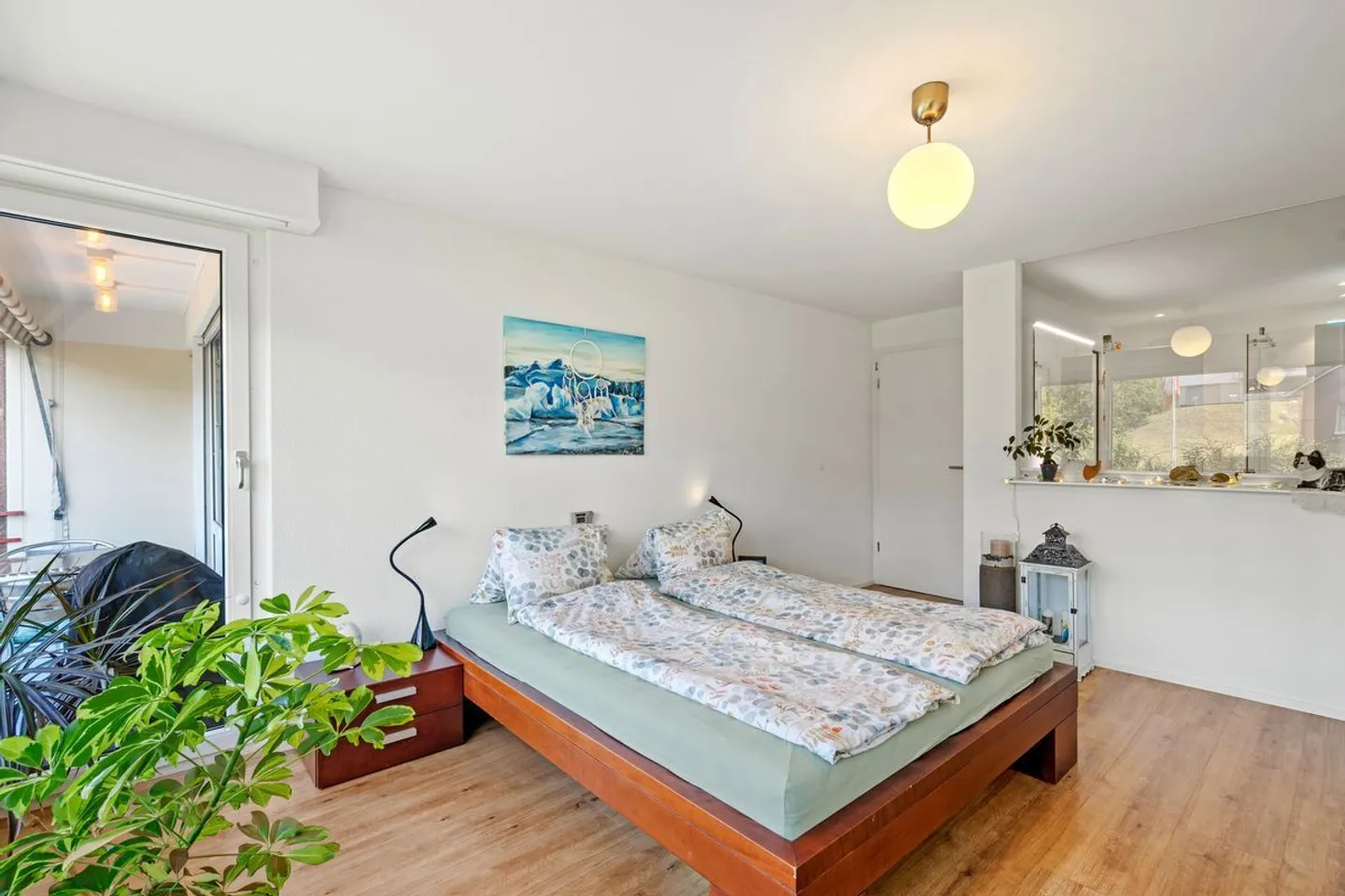 Charmante appartement en attique de 4,5 pièces avec vue imprenable sur le lac - Photo 10 sur 13