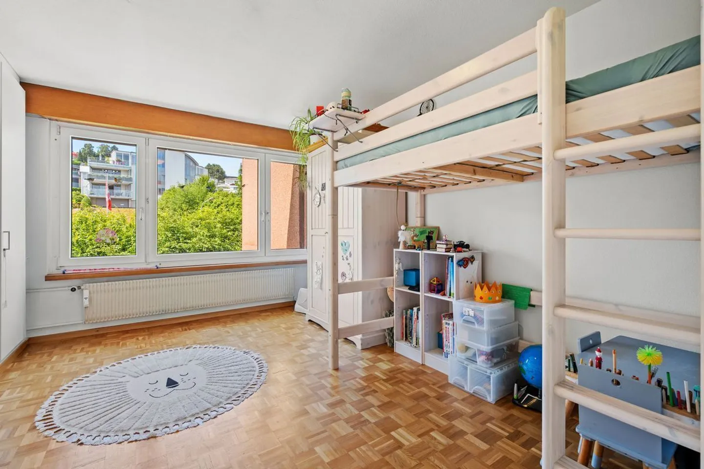 Charmante appartement en attique de 4,5 pièces avec vue imprenable sur le lac - Photo 12 sur 13