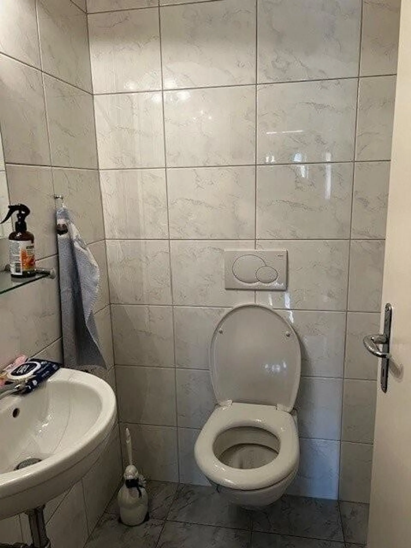 Charmante Dachwohnung mit Aussicht - Foto 8 von 8