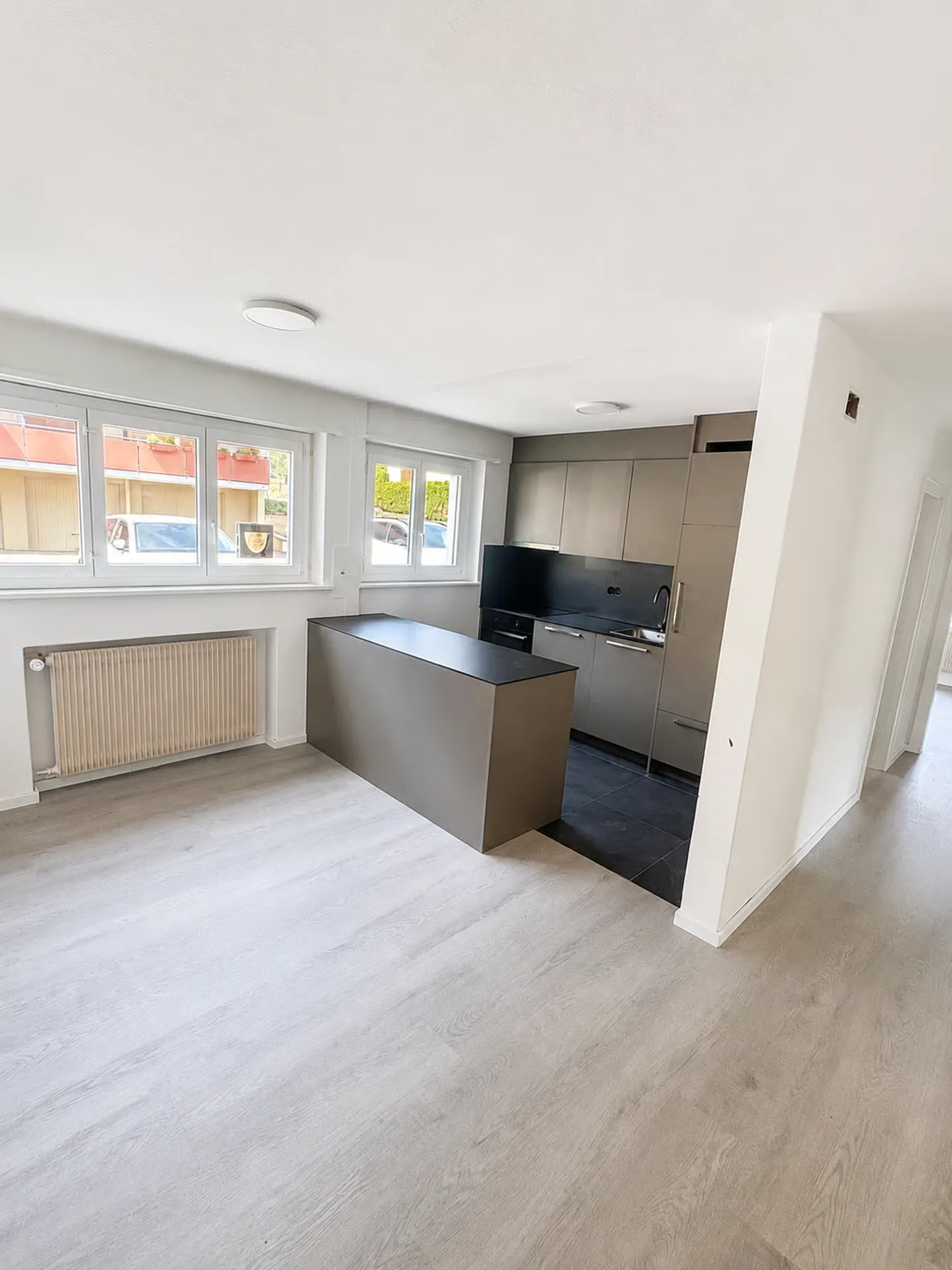 Helle 3.5-Zimmer-Wohnung mit Balkon in Pieterlen - Foto 1 di 5