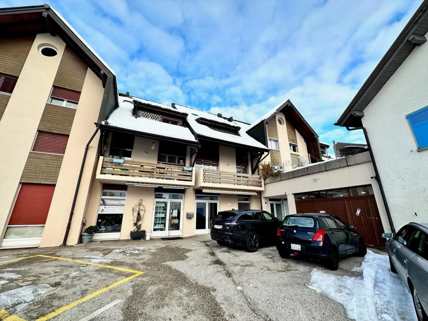 5-room apartment - Photo 1 of 10