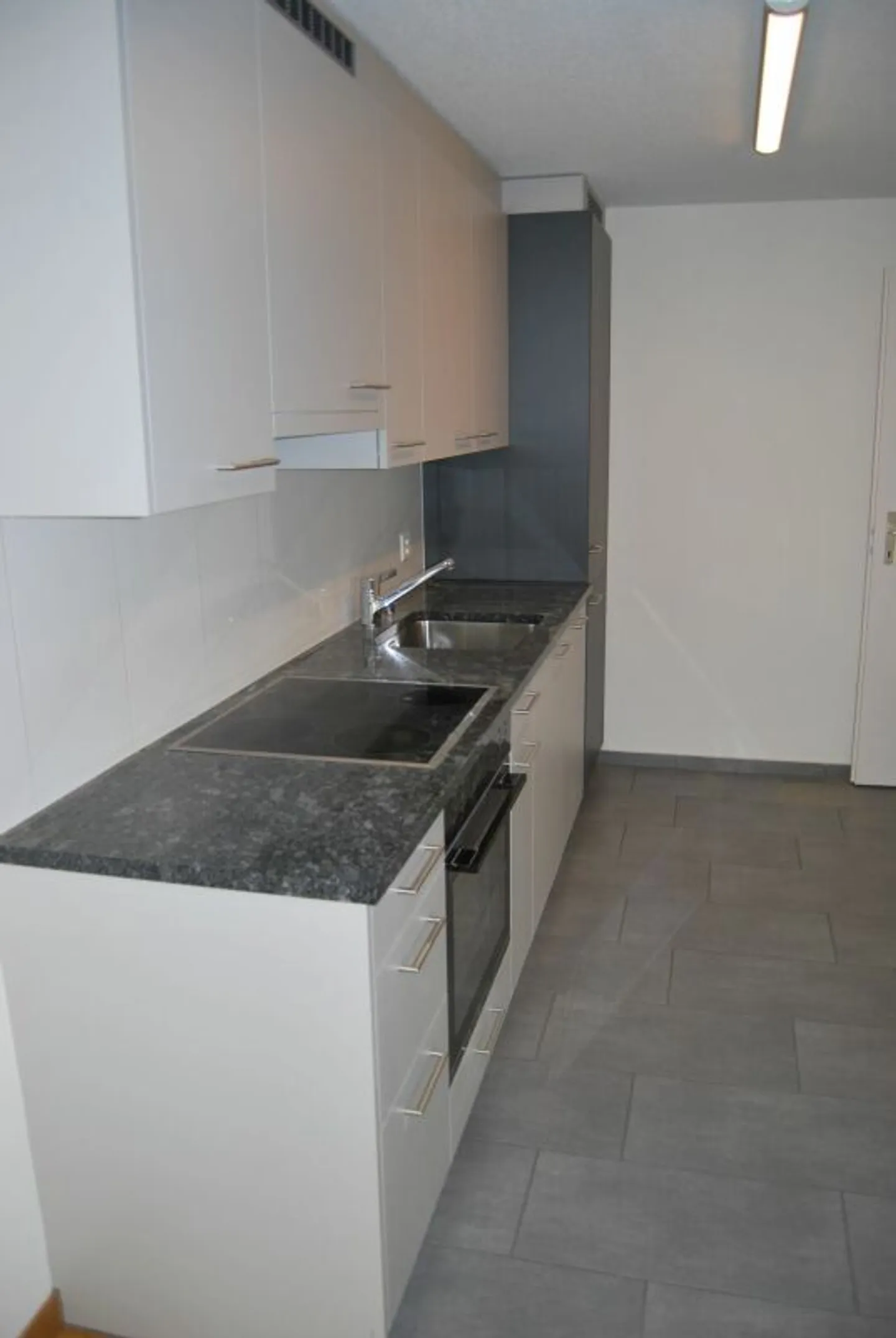 3.5 ZW. 5.OG, Objekt 352 - Foto 8 von 14