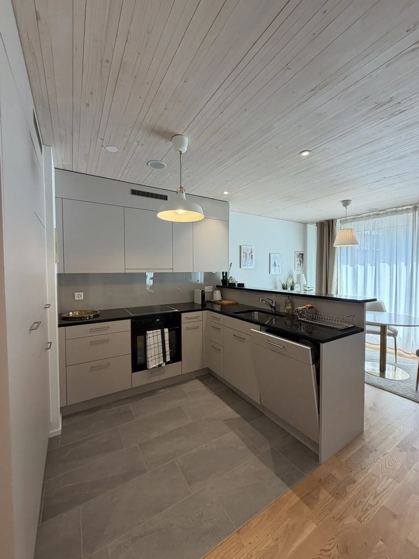 Modern furnished 1.5 room apartment in Allschwil - Photo 3 of 7