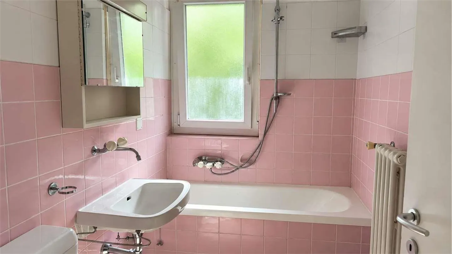Lugano (Via General Guisan) - Spacious 2.5 Rooms with New Kitchen and B - Photo 6 of 7