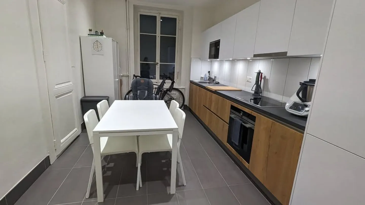 Apartment - Photo 4 of 4