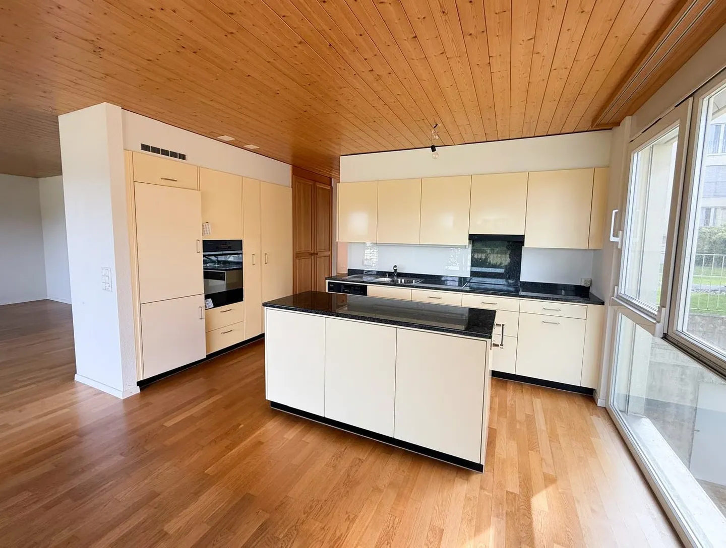 Charmante appartement 3,5 pièces avec vue sur la verdure - Photo 4 sur 15