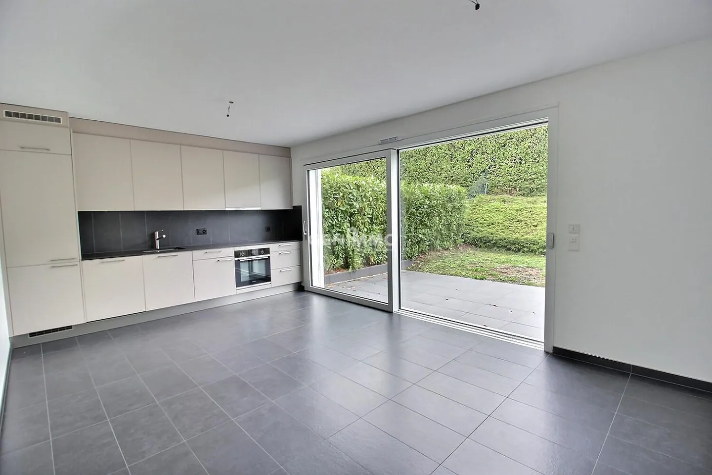 Appartement Moderne avec Jardin - Photo 1 sur 6