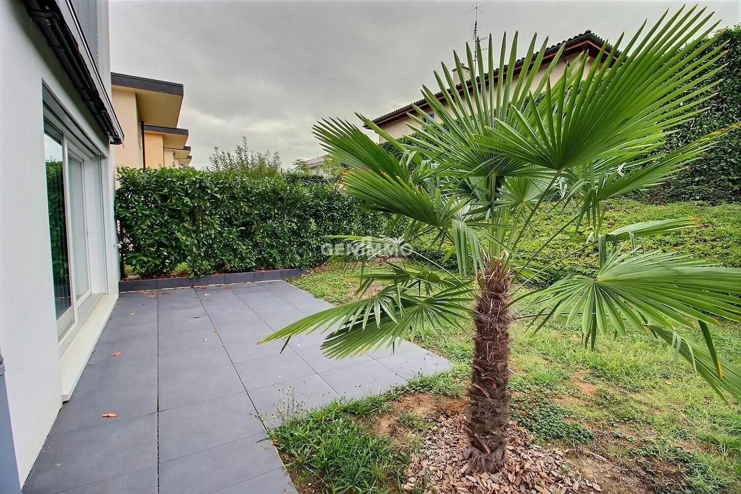 Appartement Moderne avec Jardin - Photo 2 sur 6
