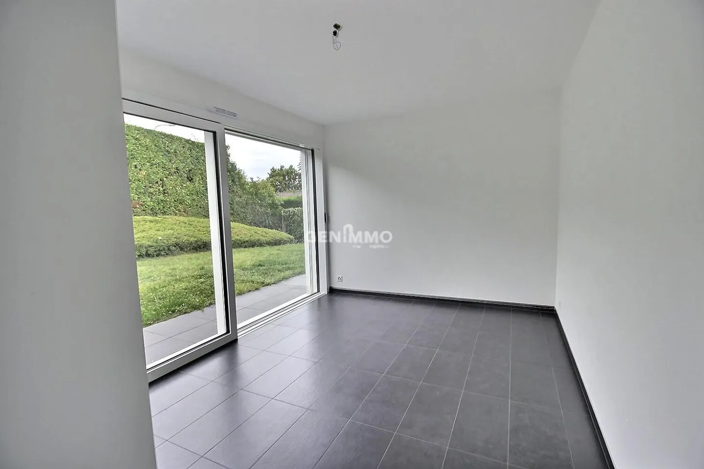 Appartement Moderne avec Jardin - Photo 4 sur 6