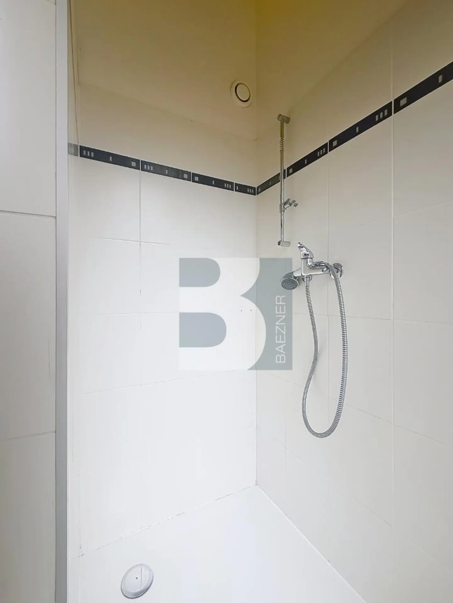 Espace Commercial Spacieux - Photo 4 sur 7